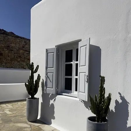 Sunny Roselani * Mykonos Town